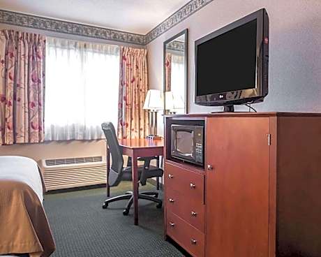 Double Room with Two Double Beds - Non-Smoking