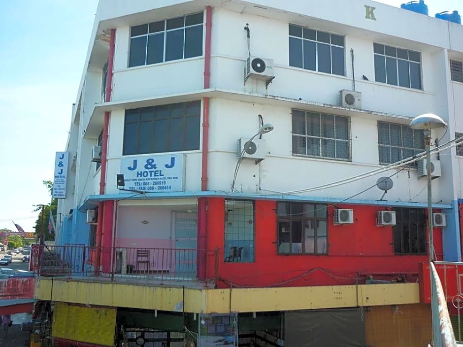 J&J Hotel
