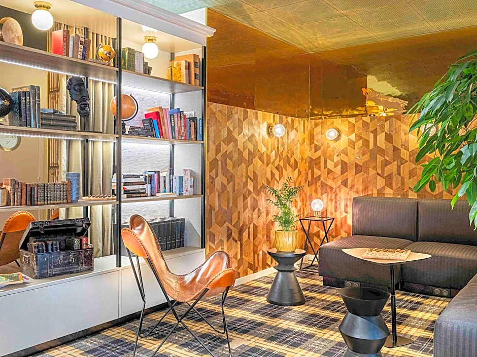 Mercure Paris Bercy Bibliotheque