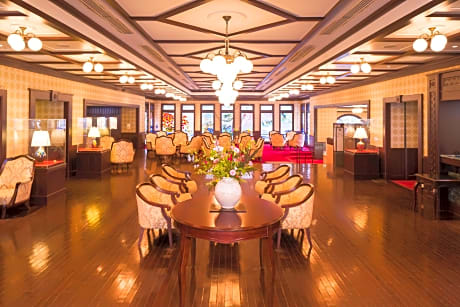 Kanazawa Hakuchoro Hotel Sanraku