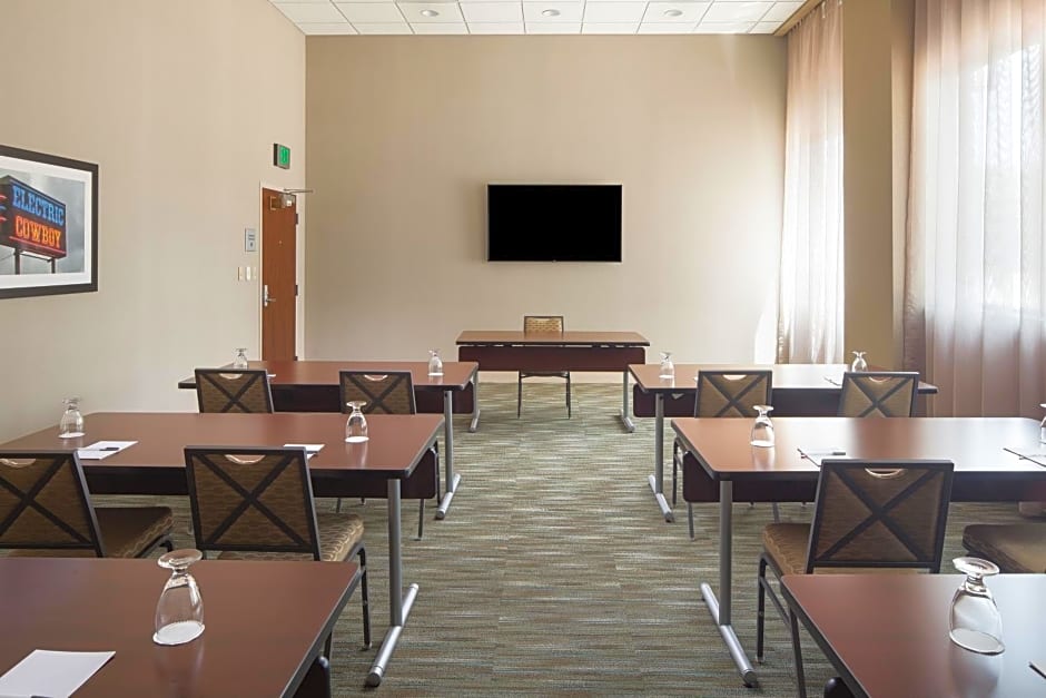 Hampton Inn & Suites Little Rock-Downtown
