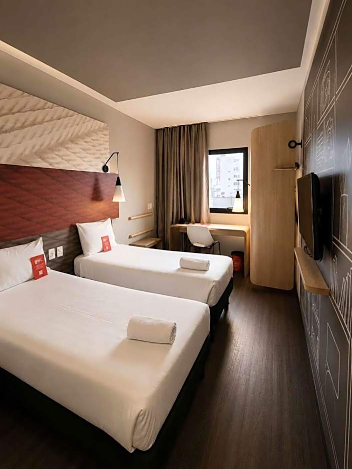 ibis Santos Gonzaga Praia