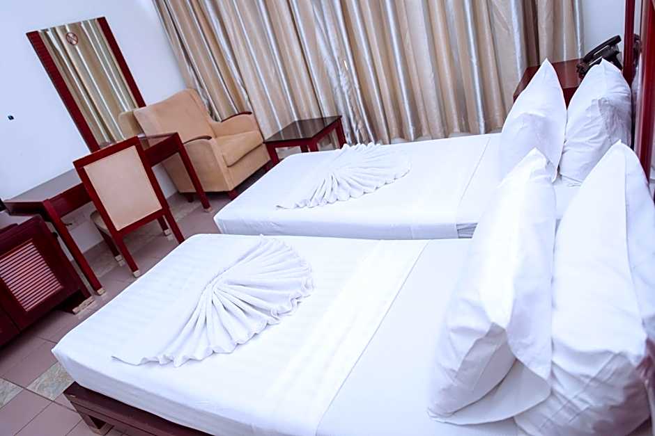 Peacock Hotel