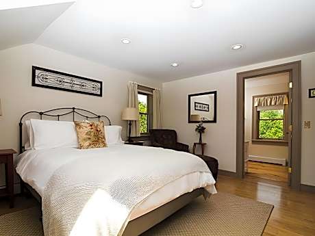 Cedar Room-Double room-Ensuite-Luxury-Countryside view