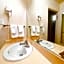 Econo Lodge Airport