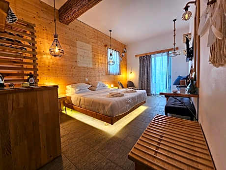Deluxe Double or Twin Room with Sea View