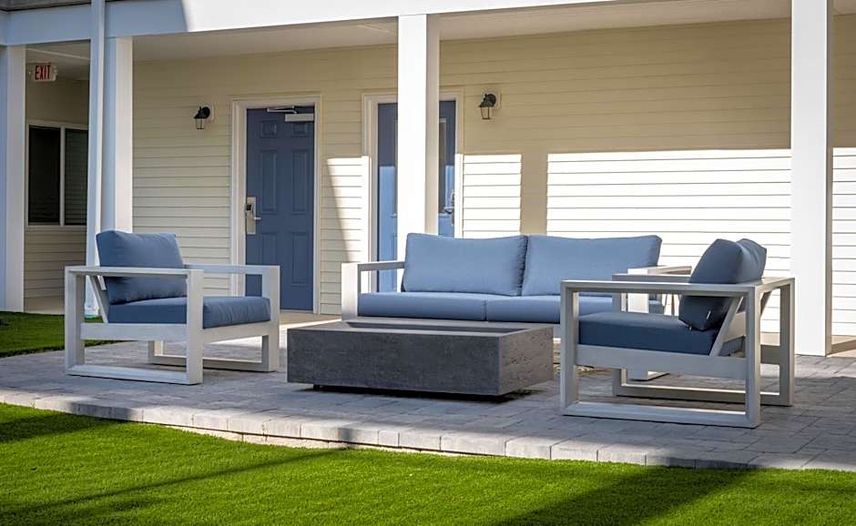 stayAPT Suites Alexandria-Fort Belvoir