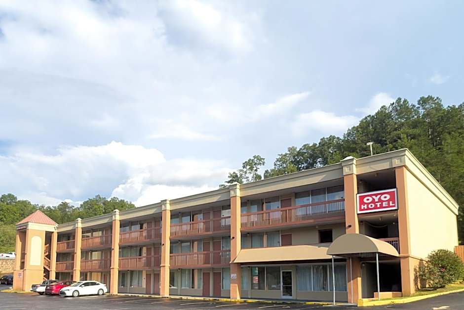 OYO Hotel Harriman near I-40