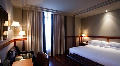 DOUBLE 1 OR 2 BEDS DELUXE