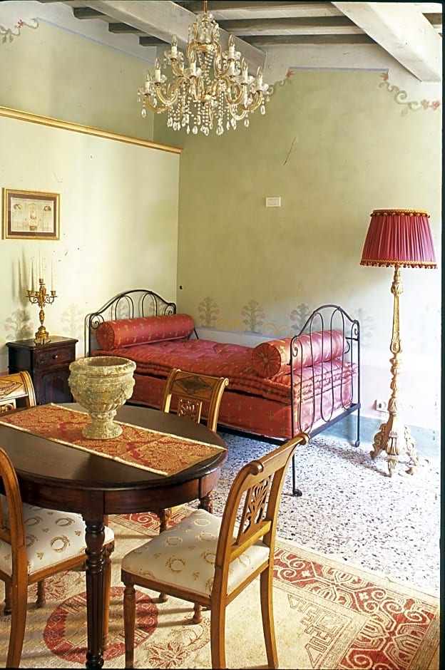 Locanda Pietrasantese B&B