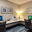 Holiday Inn Express and Suites Edwardsville