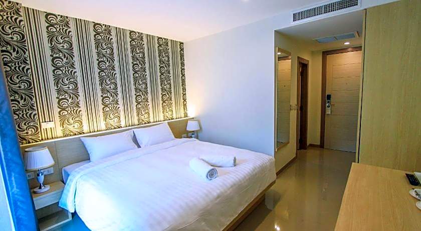 Ocean and Ole Patong