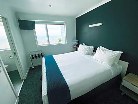 Standard Twin Room - No Children
