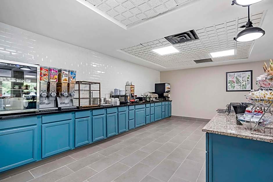 Country Inn & Suites by Radisson, Pickerington, OH