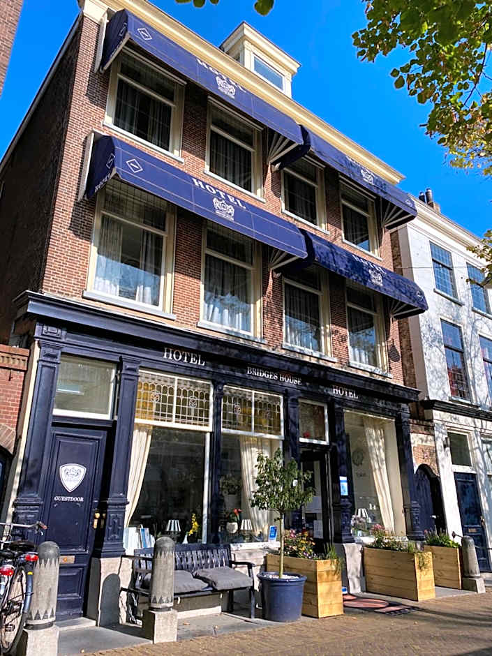 Hotel Bridges House - Delft City Centre