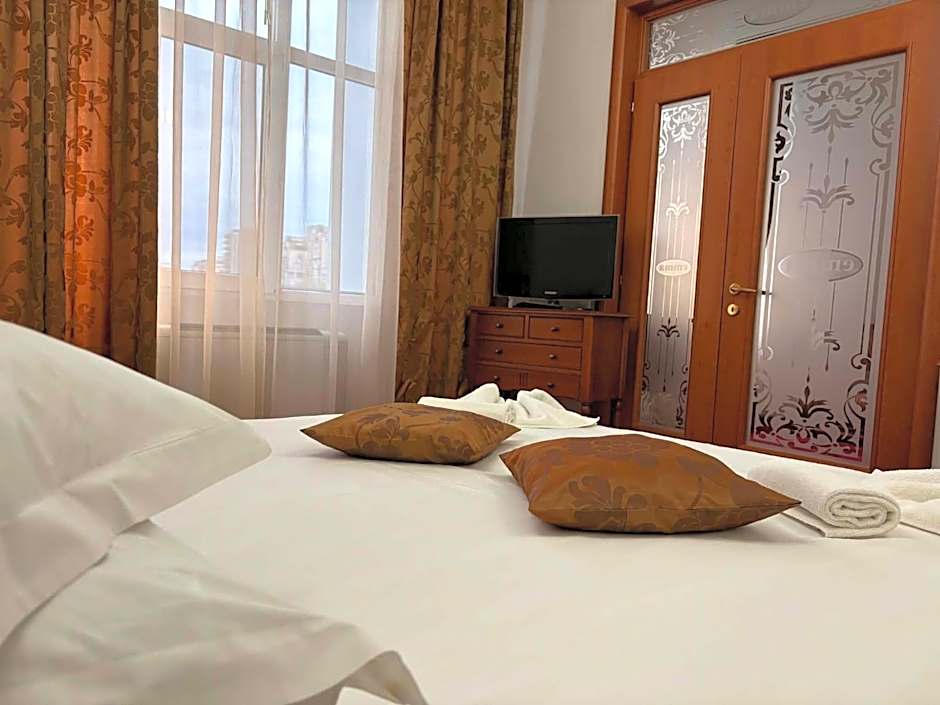 Hotel Emma West