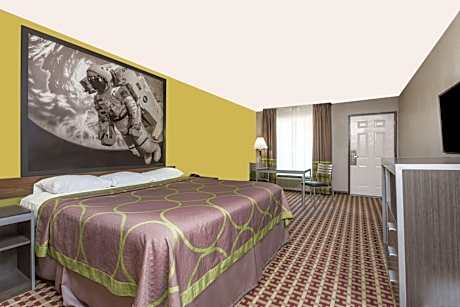 King Room - Second Floor/Stair Access Only - Non-Smoking