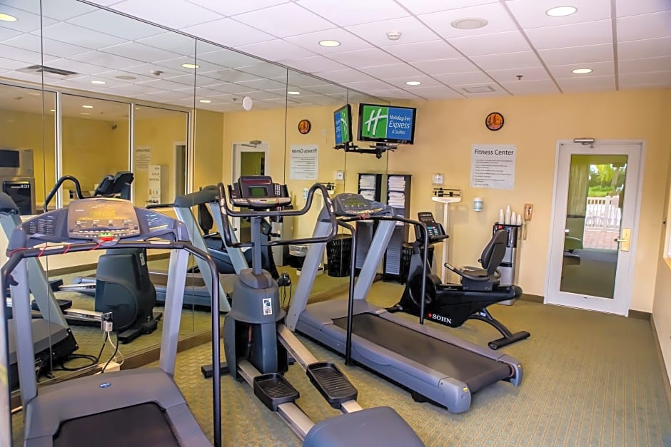 Holiday Inn Express Hotel & Suites Cocoa, an IHG Hotel