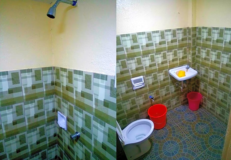 RMTM's Beachfront Accommodation - Caramoan