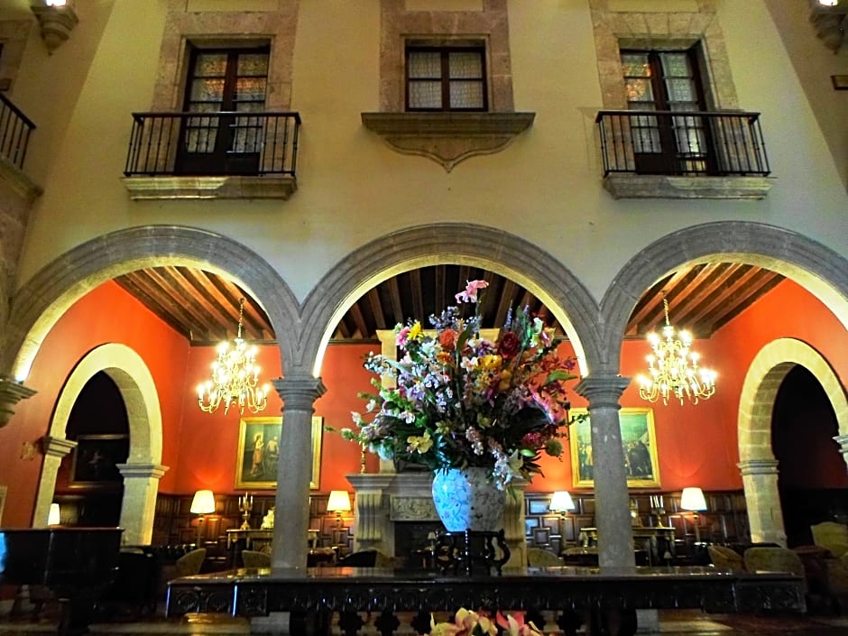 Hotel Virrey De Mendoza