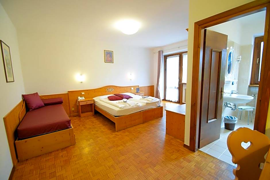 Albergo Miravalle-Tre Cime Views