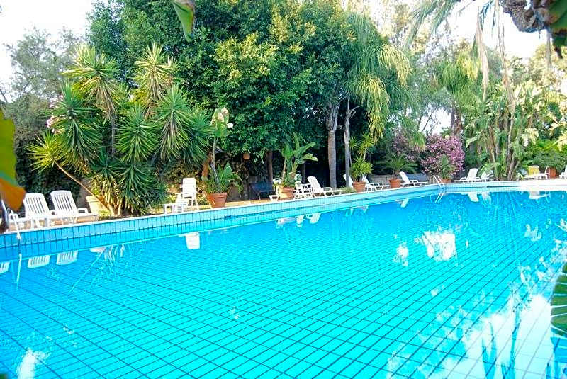 Garden Hotel