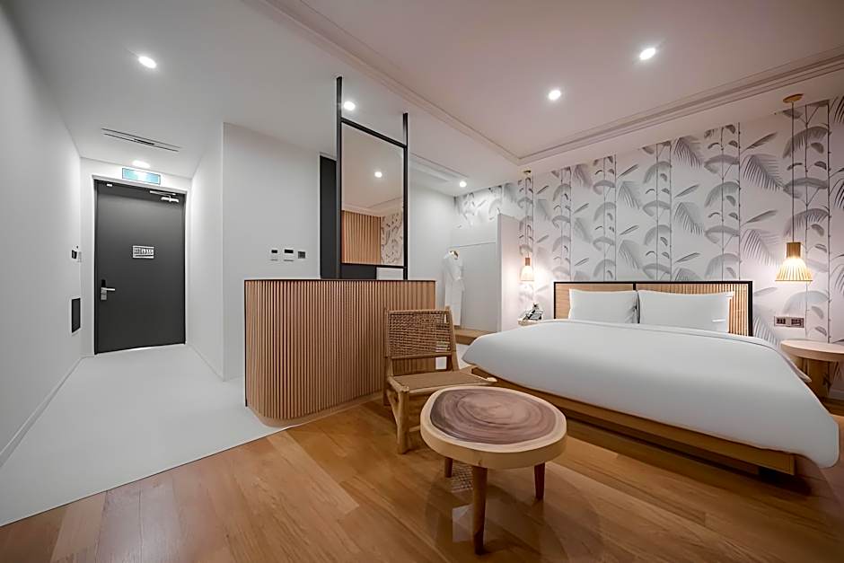 Hound Garden&Terrace Hotel