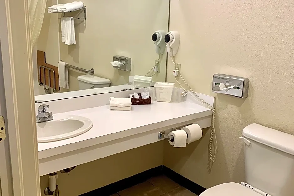 Candlelight Inn Suites Hwy 69 near McAlester