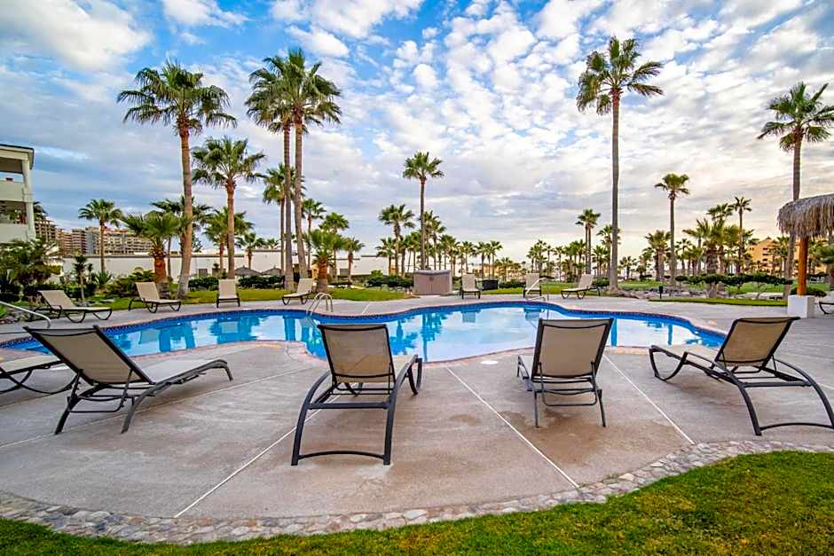 Casa Blanca Golf Villas