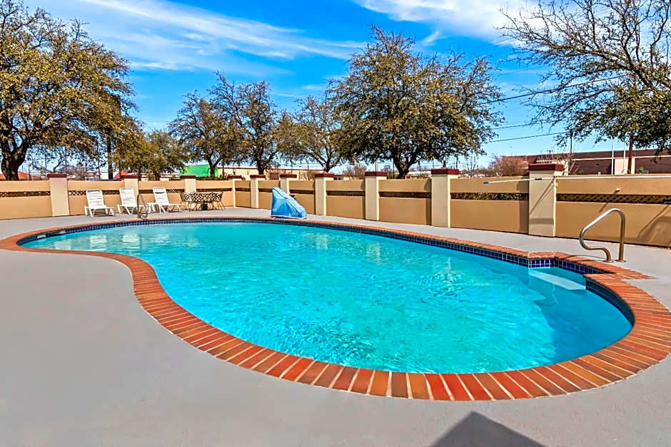 Quality Inn & Suites Granbury