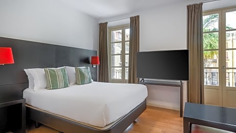Standard room (1 double bed)