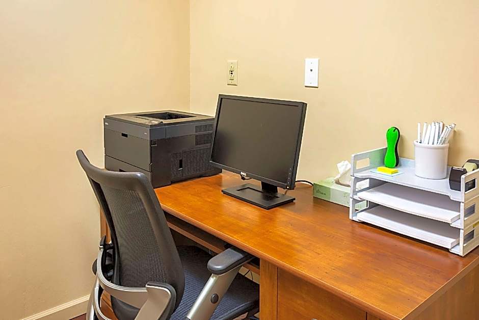 AmericInn by Wyndham Holland MI