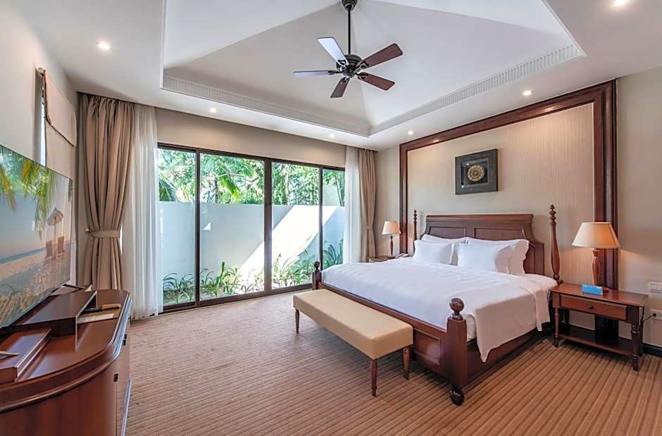 Photo 1 of 13 of Villa 3 Bedroom, Lake View
