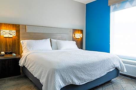 1 King Bed Standard