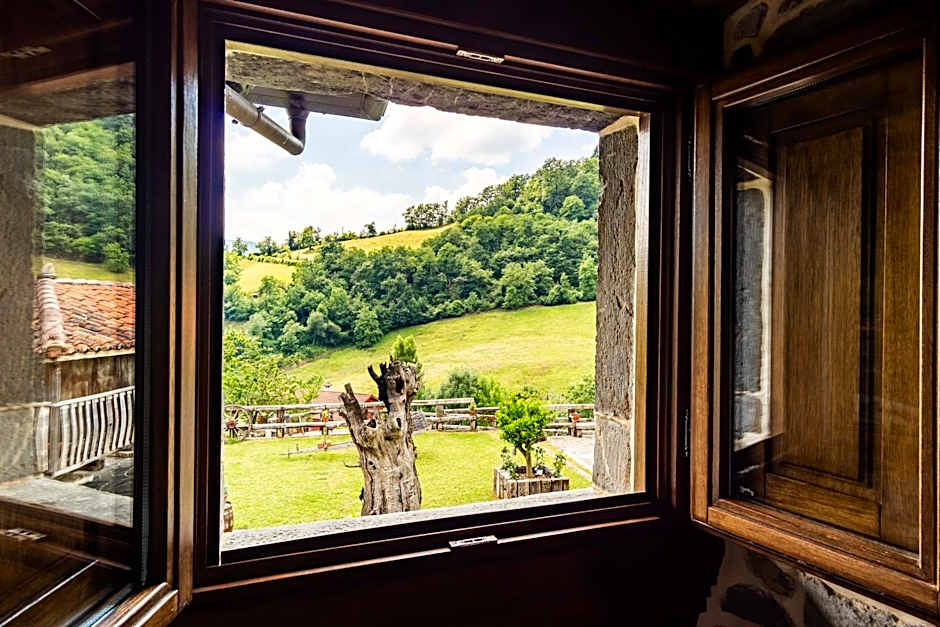 Casona de El Castañíu