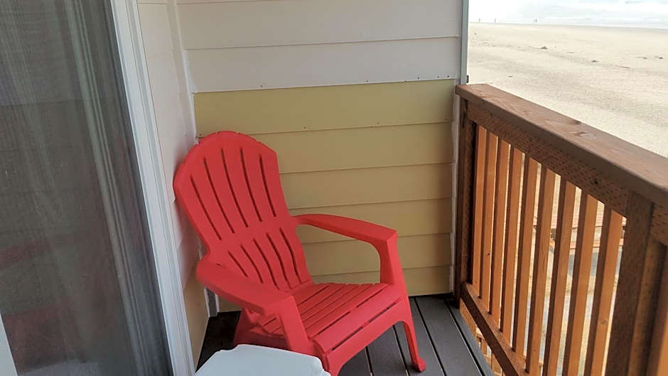 Tradewinds Motel