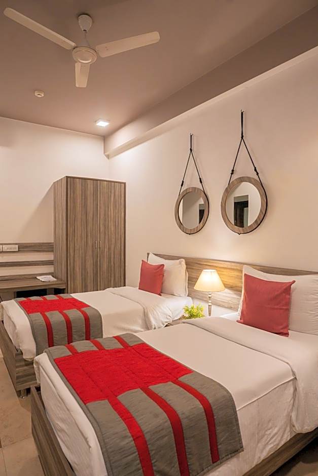 Ahuja Residency Parklane