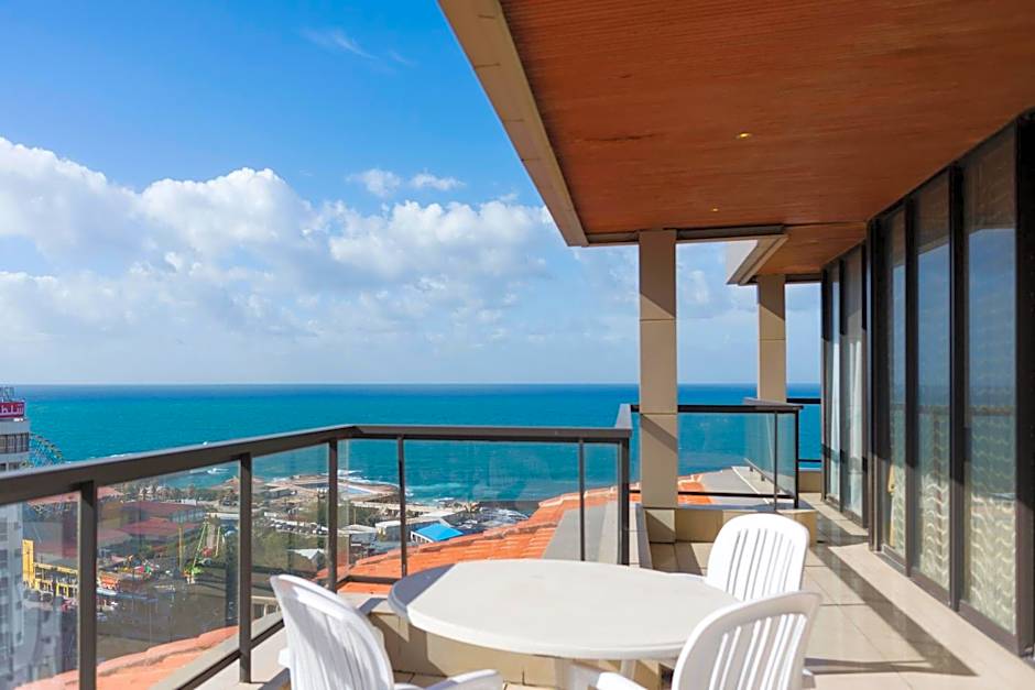 Holiday Home Suites