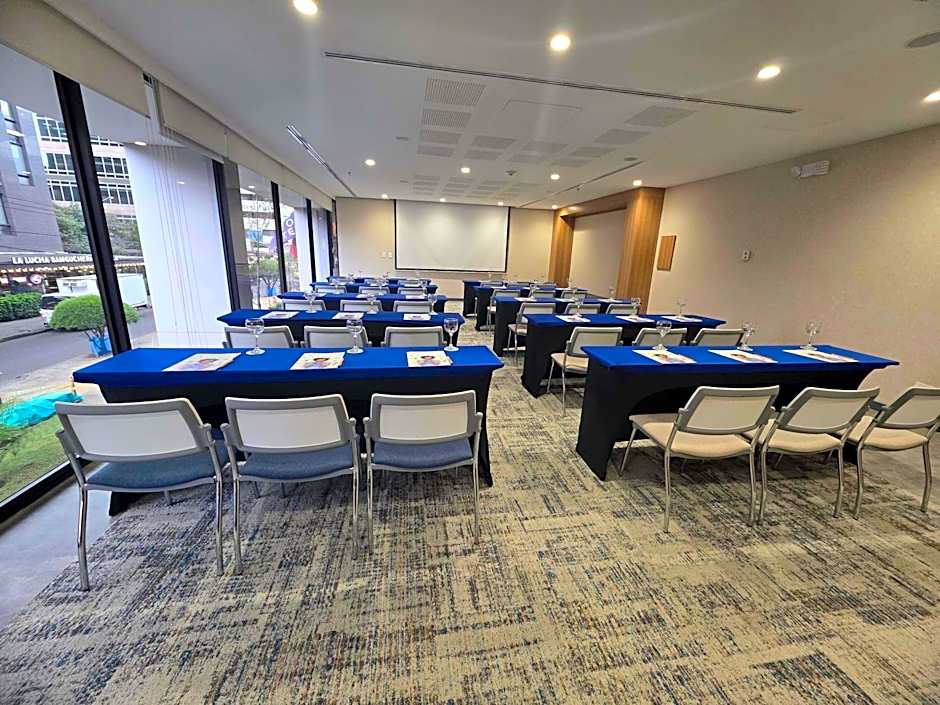 Novotel Bogota Parque 93