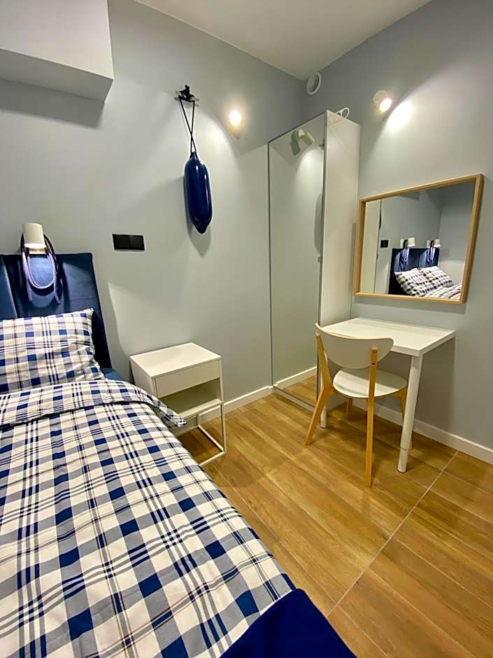 Thruster - Rooms, Kitchen, Chill-Out Zone-Netflix, Lobby-Netflix