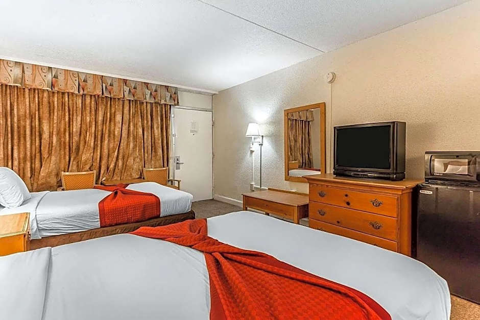 Photo 1 of 2 of Standard 2 Double Beds