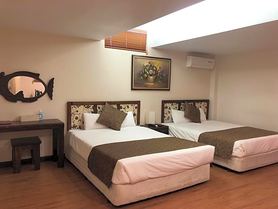 Holiday Saipan Hotel