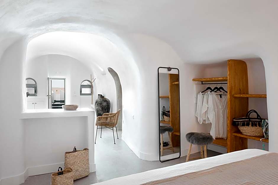 Virginia's Cave Villas