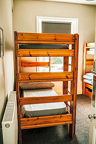 Bed in 4-Bed Mixed Dormitory Room