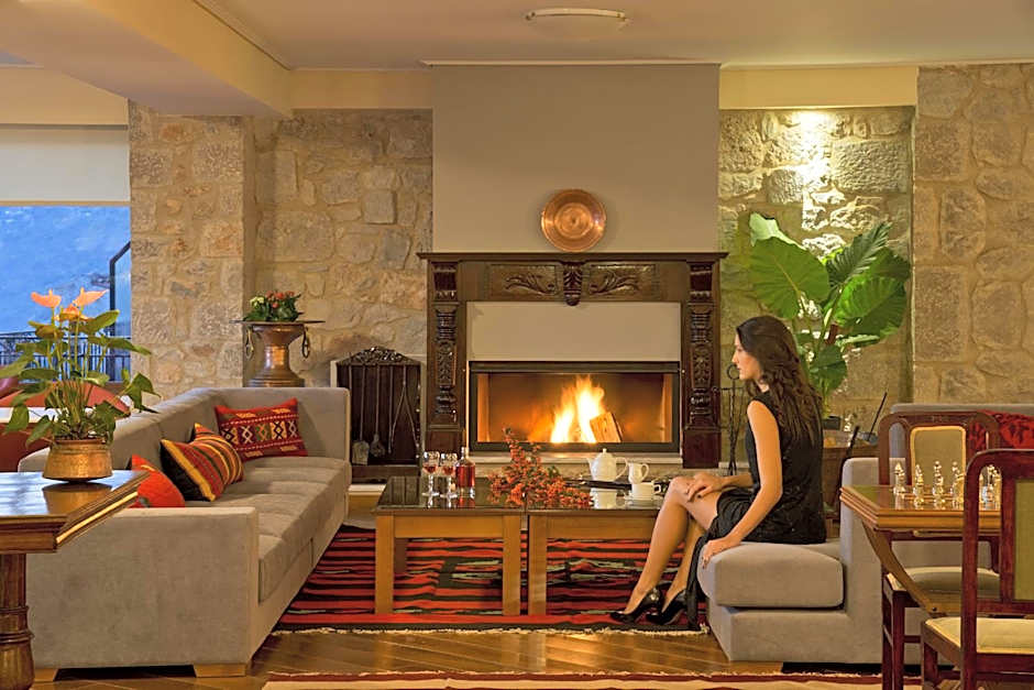 Ellinon Thea Arachova