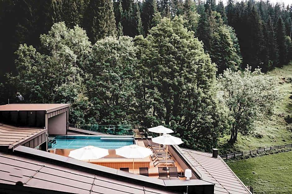 JoAnn suites & apart