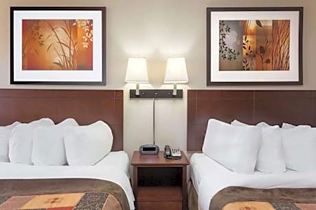 Deluxe Queen Room with Two Queen Beds - Non-Smoking