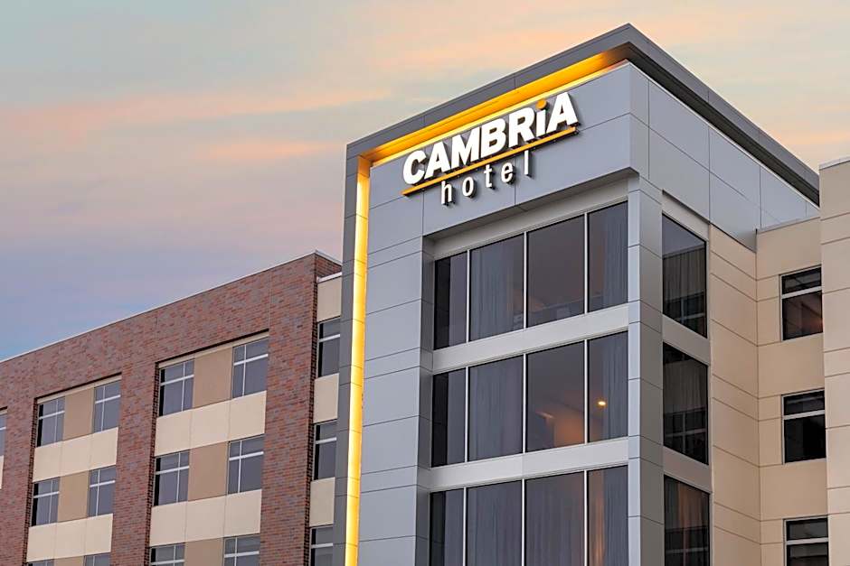 Cambria Hotel Omaha Downtown