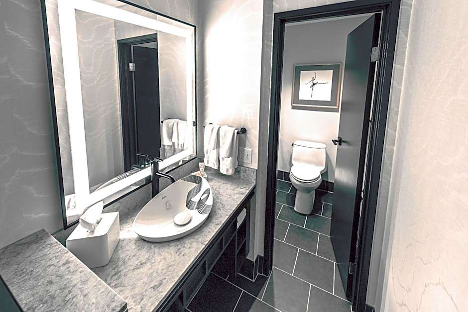 Saint Kate - The Arts Hotel