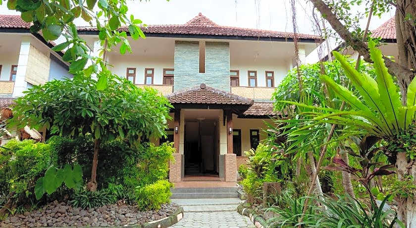 Hotel Mahkota Plengkung